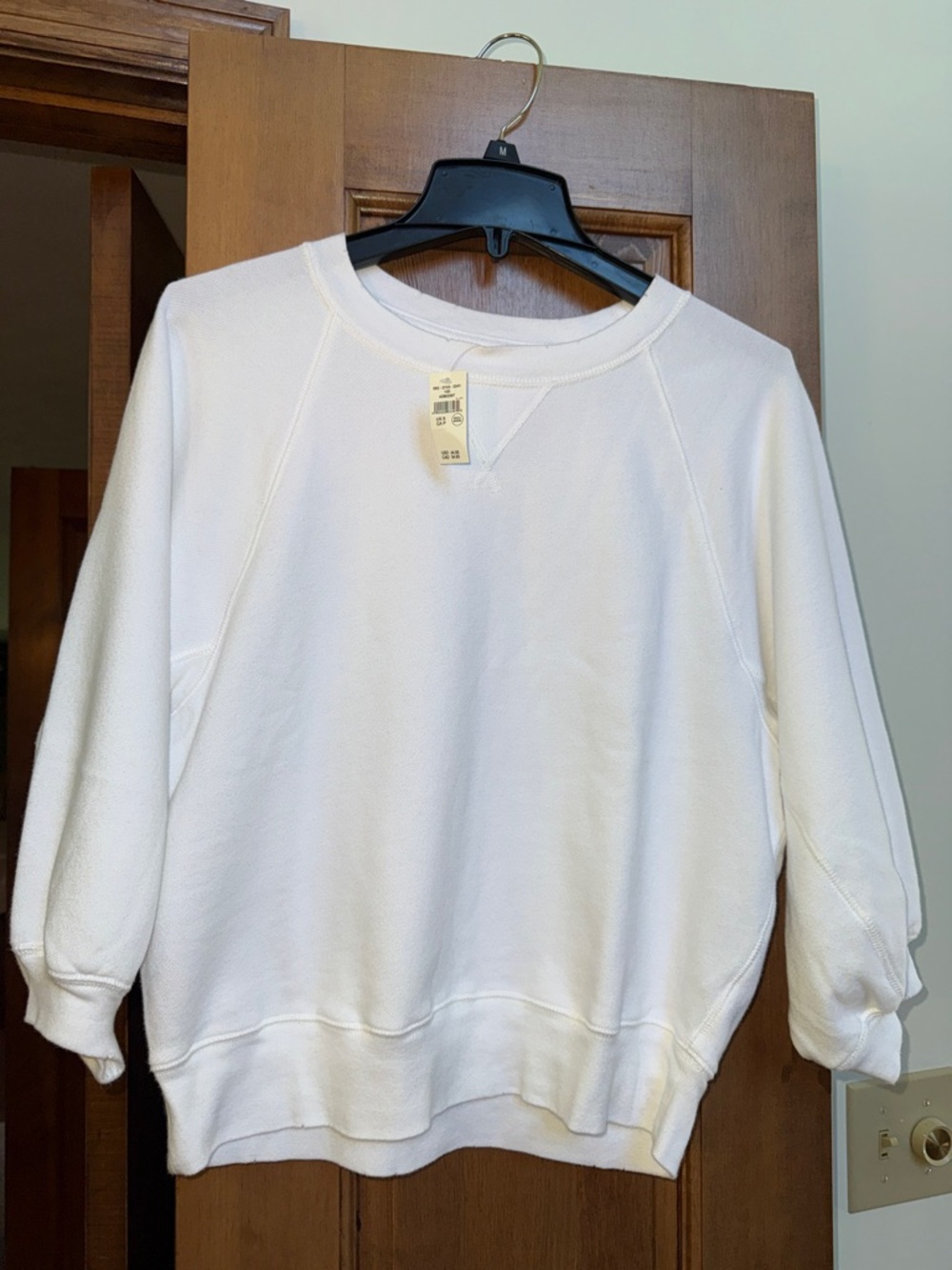Classic White Quarter Sleeve Crewneck Sweatshirt, NWT, Small